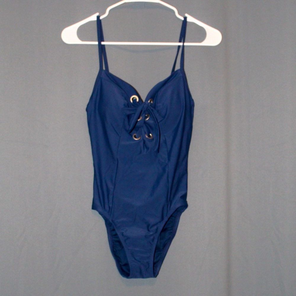 One piece swim suit
